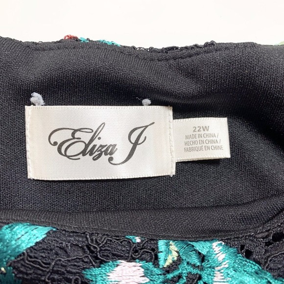 Eliza J Embroidered Lace Floral Short Sleeve Sheath Dress Plus Size 22W - Picture 9 of 12